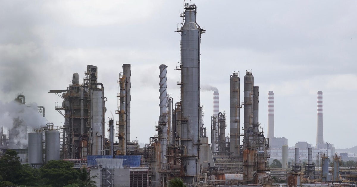 Представители на петролните гиганти Chevron ConocoPhillips и ExxonMobil планират да