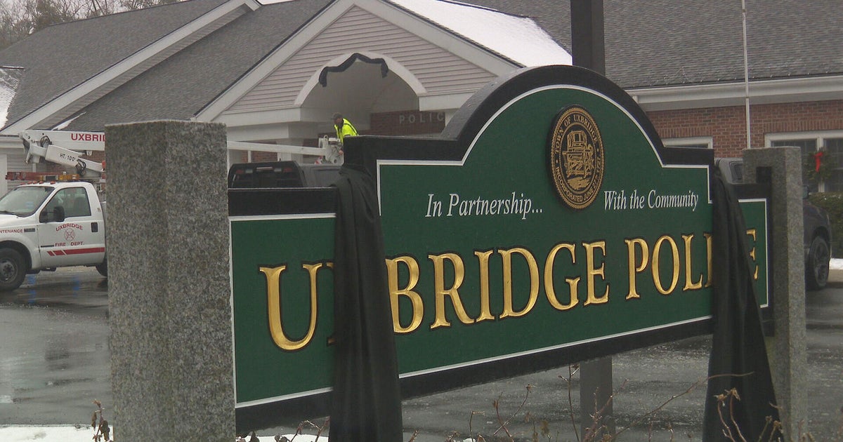 Uxbridge police officer killed while helping driver on Route 146 in Massachusetts