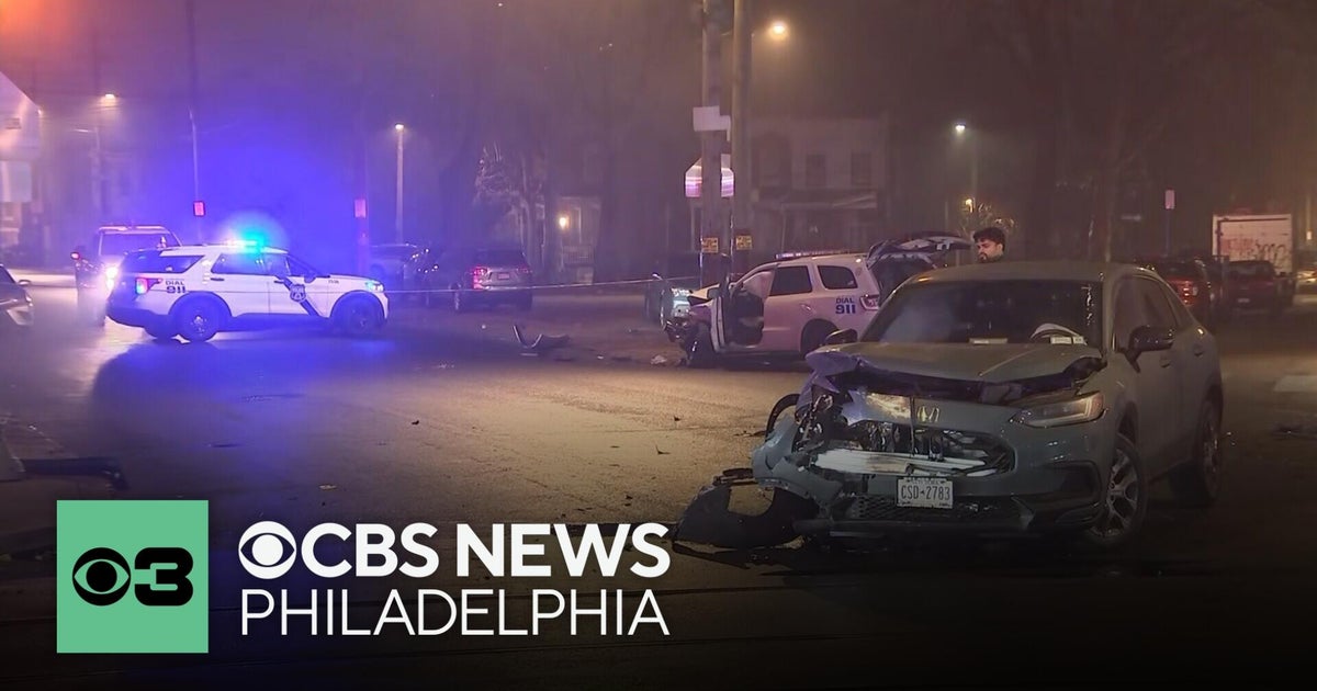 2 Philadelphia police officers taken to hospital after crash Wednesday ...
