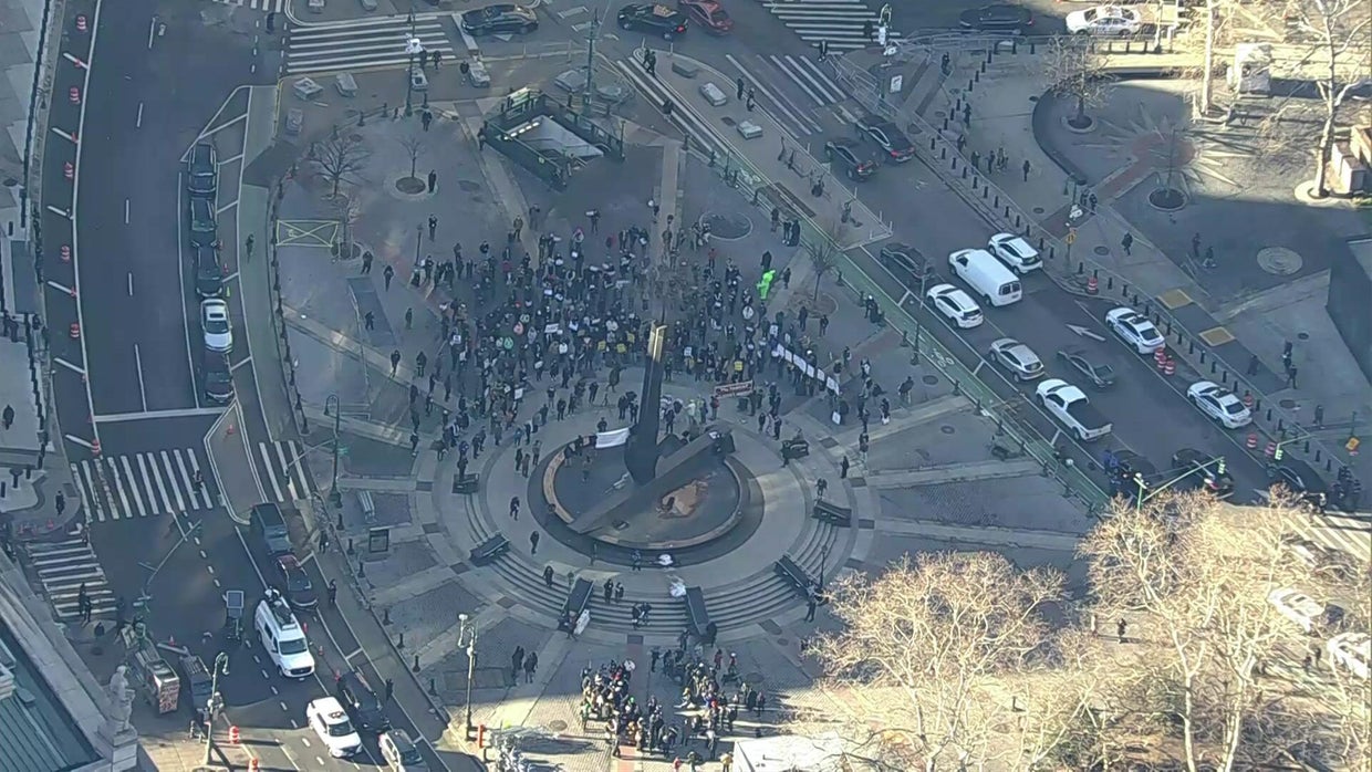 More ICE protests in New York City day after Minneapolis shooting - CBS ...