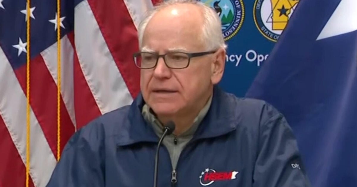 Minnesota Gov. Tim Walz reacts to FBI taking over ICE shooting probe