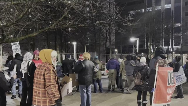 Protesters gather in Detroit after fatal ICE shooting in Minneapolis 