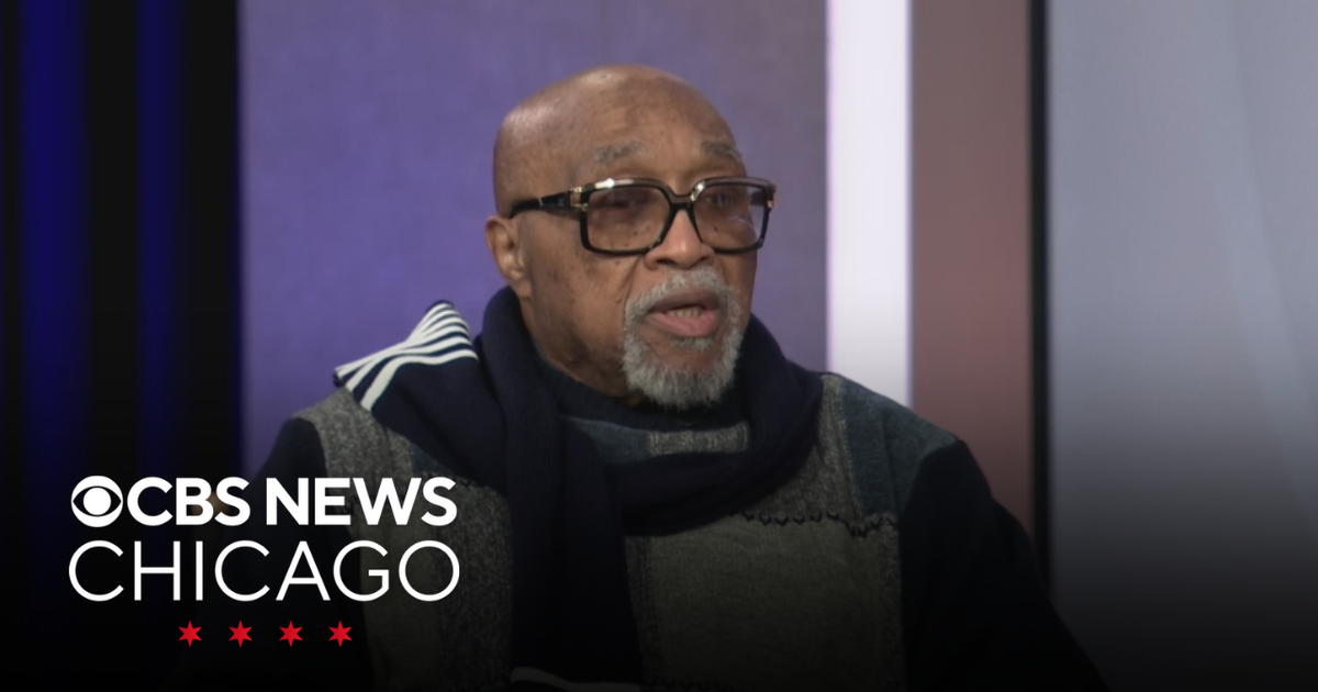 Musician "Swamp Dogg" performing in Chicago