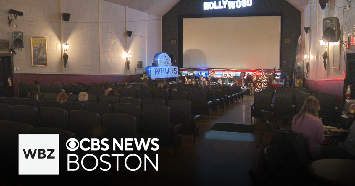 Fans pack Millbury cinema for Patriots games