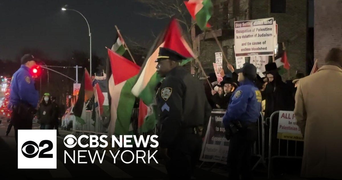 Protest outside Queens synagogue leads to concern in Jewish community ...