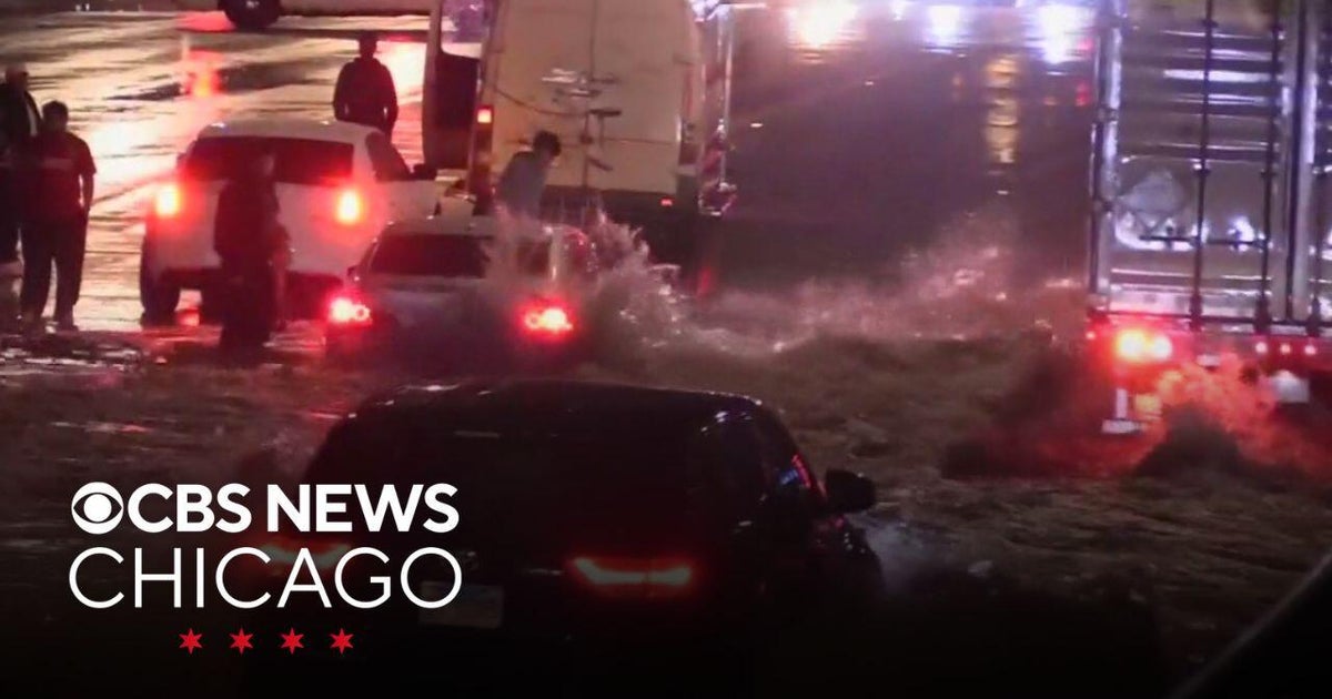 Record-setting January rain floods streets, prompts rainout for Bulls