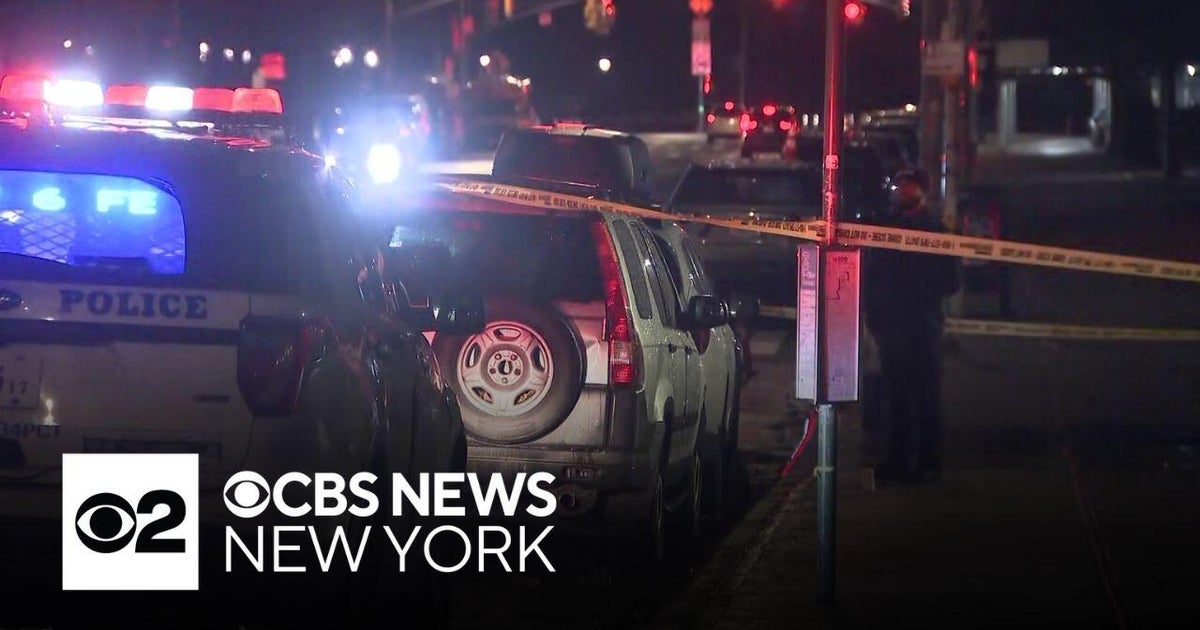 Man shot in the leg in Inwood, NYPD says - CBS New York