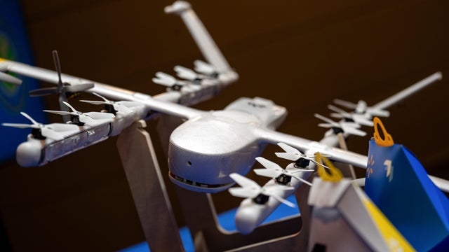 US To&nbsp;Ease&nbsp;Long-Range Drone Rules In Boon To Walmart, Alphabet 