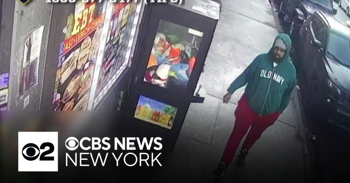 Suspect sought in Bronx bodega baseball bat attack