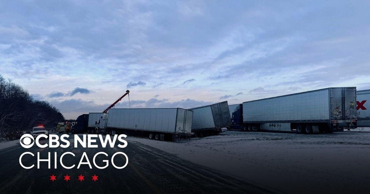 Indiana Toll Road shuts down near South Bend after pileup crash