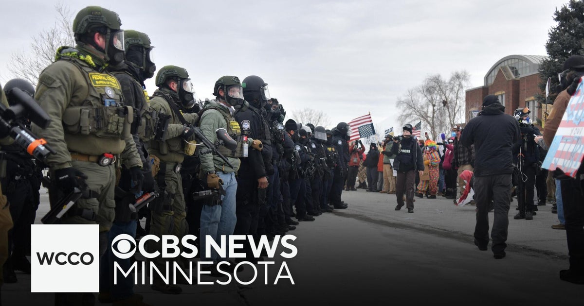 Protests over ICE presence continue at Whipple Federal Building in Minneapolis