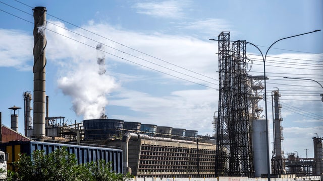 Venezuela oil refinery 