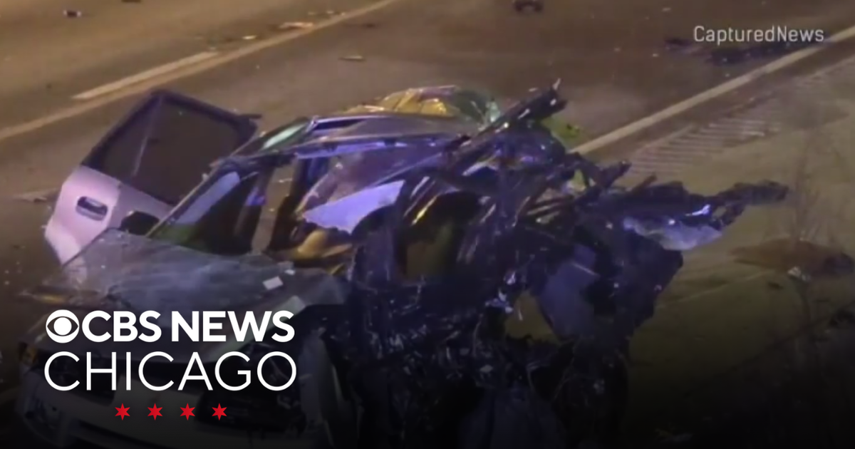 Parts of Eisenhower Expressway closed for deadly crash - CBS Chicago
