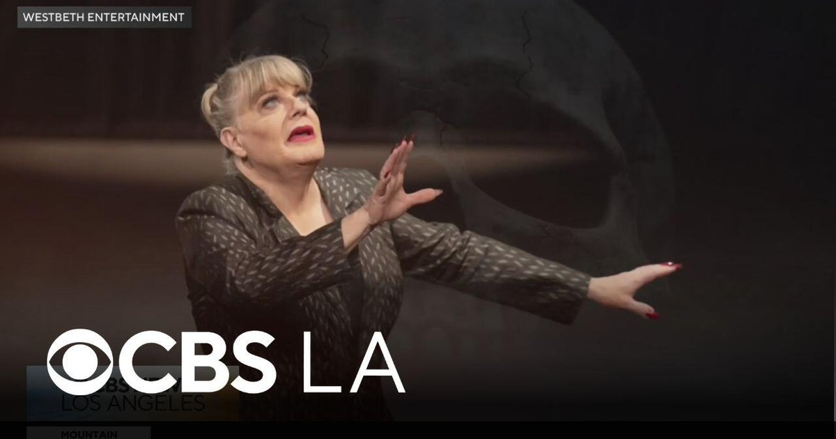Suzy Eddie Izzard talks about her solo 