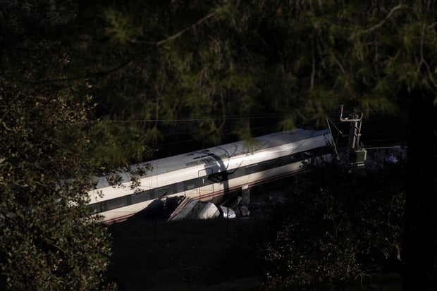 Train Crash Near Cordoba Kills At Least 39 