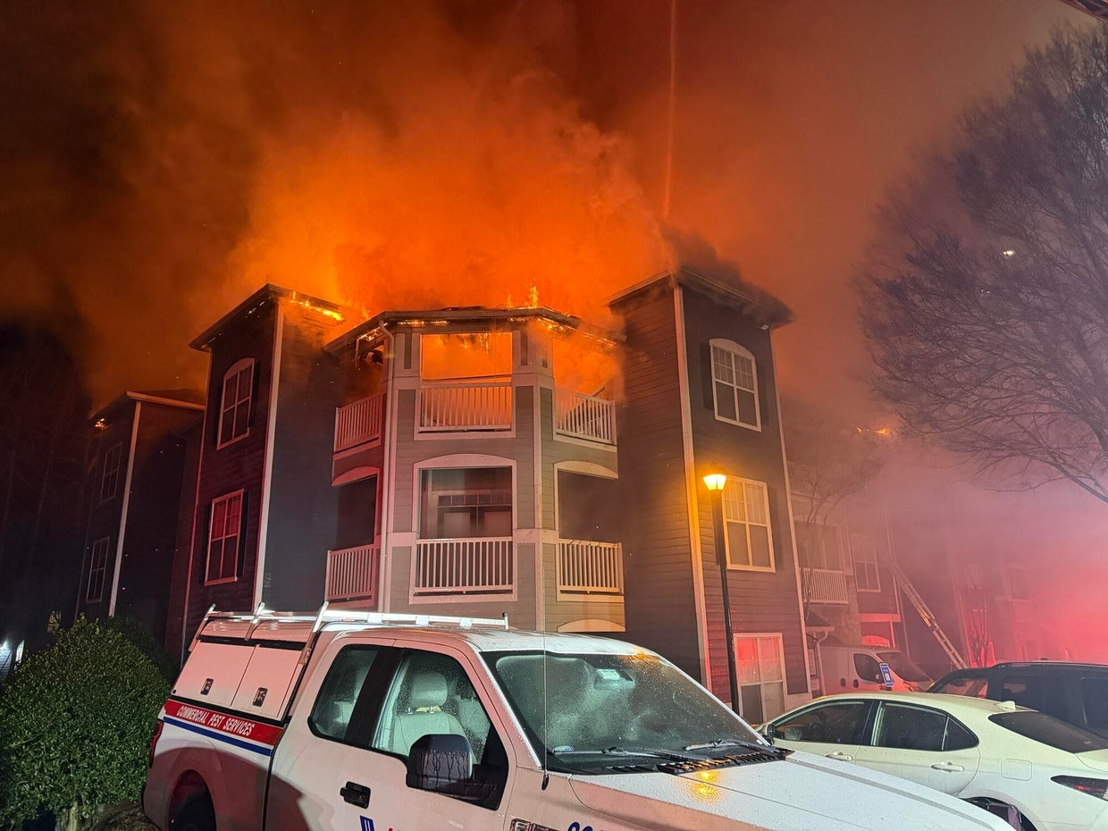 Firefighters rescue residents trapped in Gwinnett County apartment fire ...