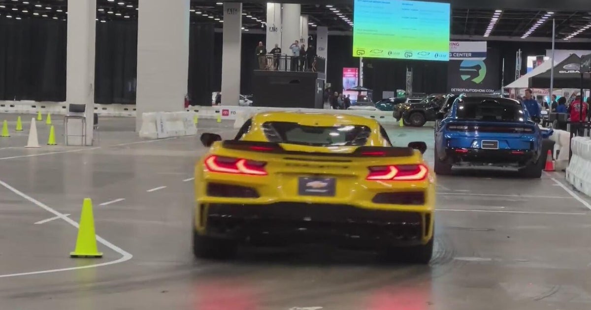 Drivers, race fans enjoy Racing Day at Detroit Auto Show - CBS Detroit