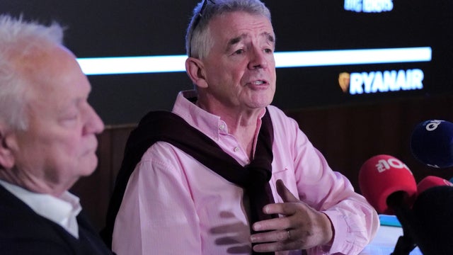 Ryanair Says Online Sparring With Musk Is Good for Business 