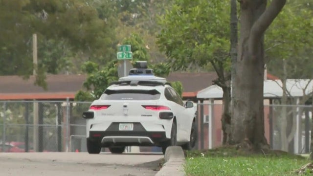 cbsmiami-waymo-service-begins-1.jpg 