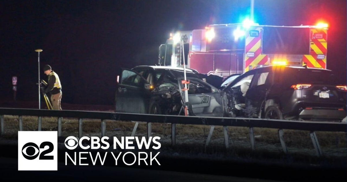 Off-duty NYPD officer hurt in Taconic State Parkway fatal crash