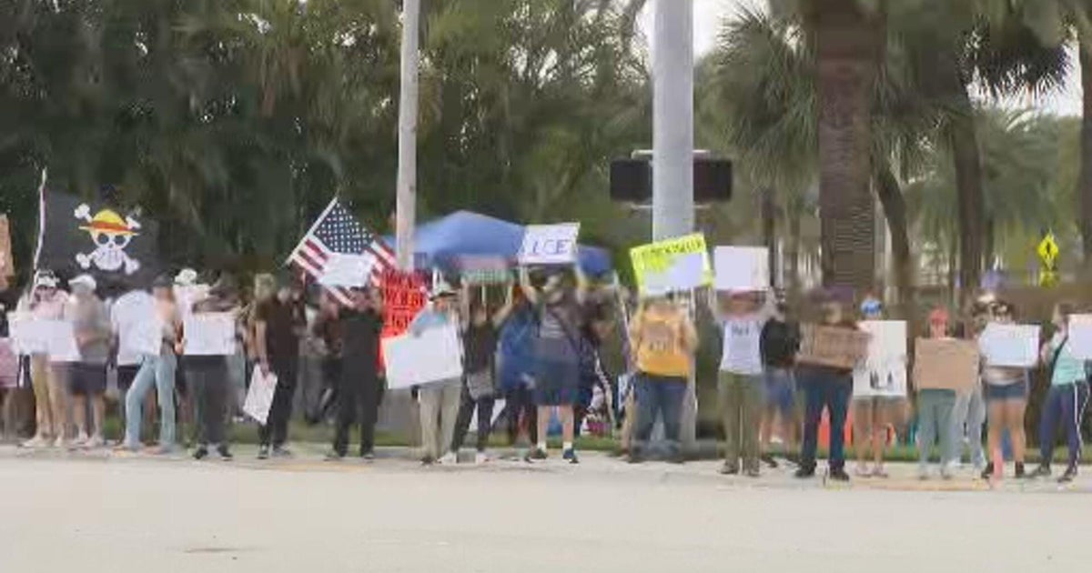 Protesters at Florida International University demand answers, accountability in wake of deadly Minnesota shootings