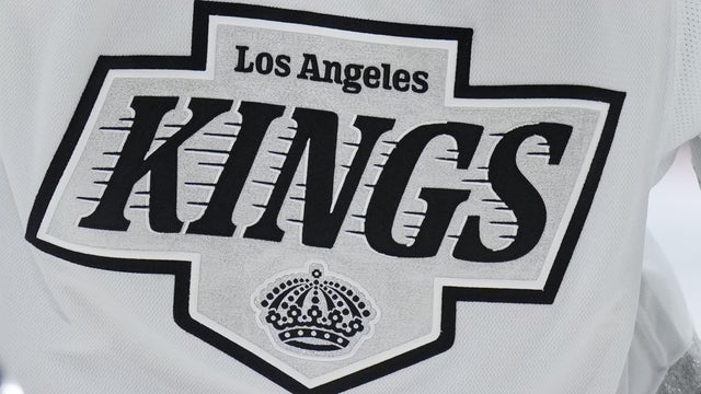 Los Angeles Kings v Ottawa Senators 