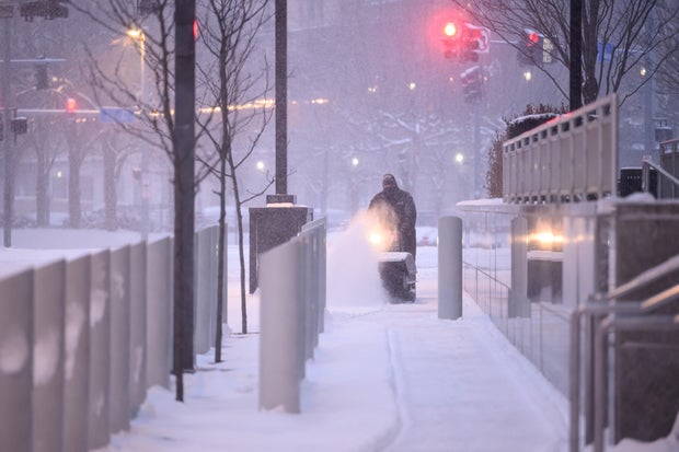 US Winter Storm Prompts Power Grid Emergencies, Travel Chaos 