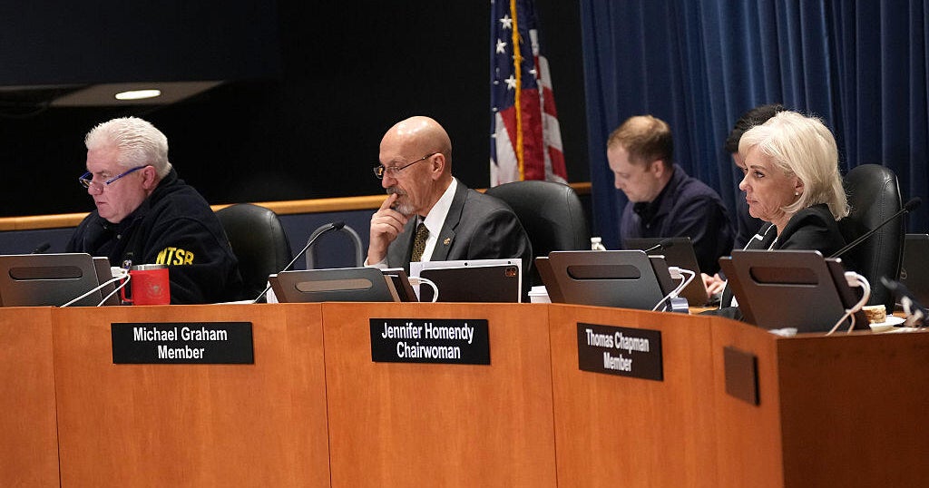 NTSB установява, че поредица от „системни повреди“ са довели до катастрофа във въздуха в окръг Колумбия