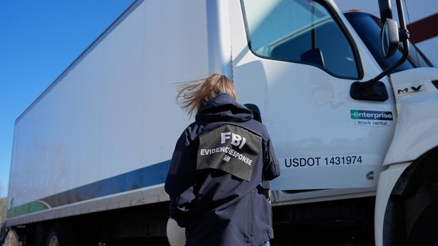 FBI Turns Over Data On Agents In Jan. 6 Probe To Trump's DOJ 