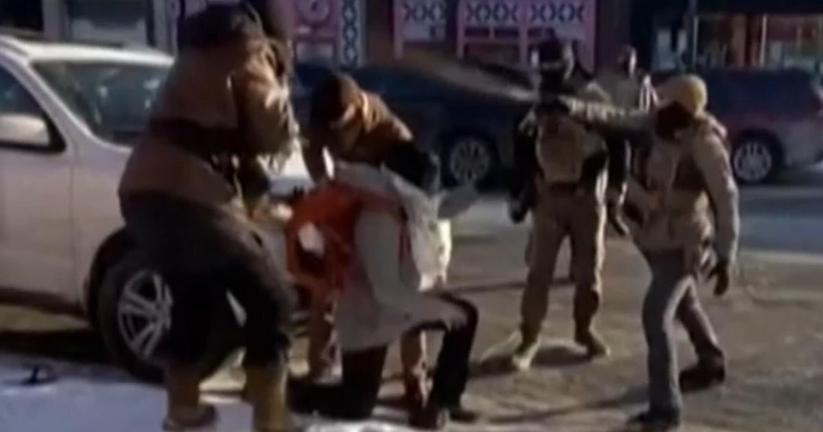 Federal agents in Alex Pretti shooting on leave: What we know