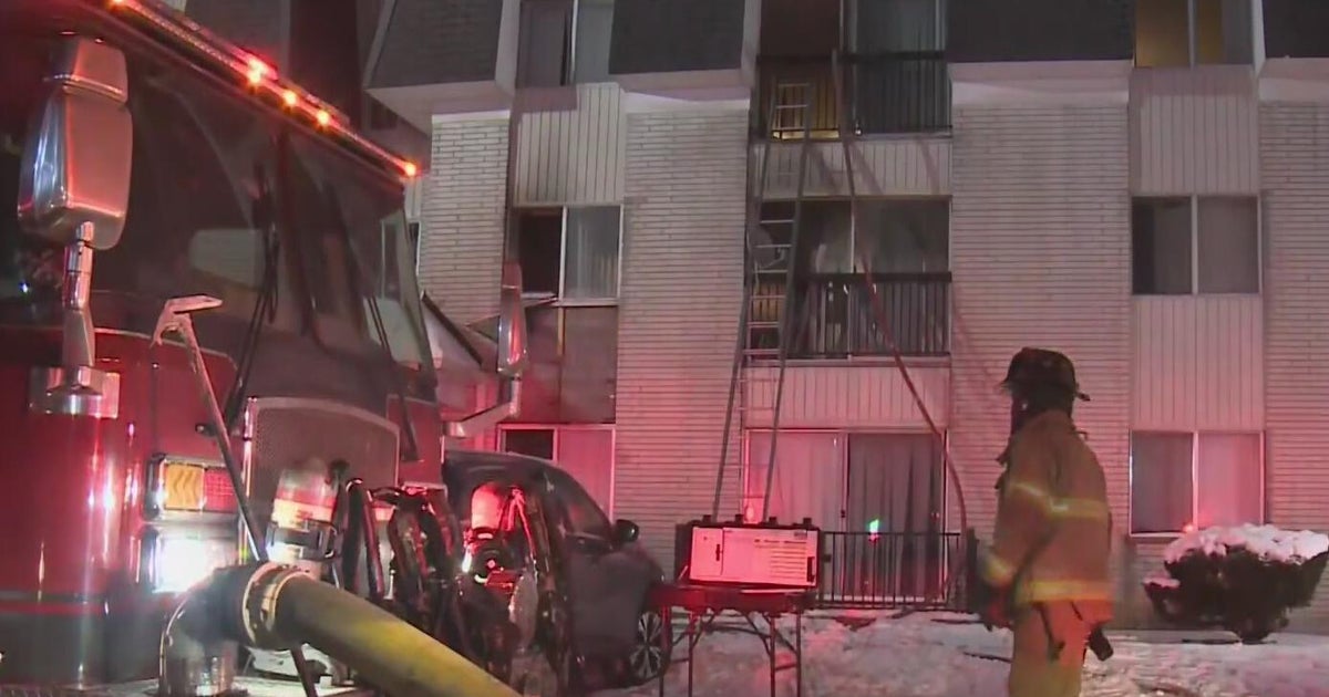 Crews battle apartment fire in Southfield - CBS Detroit