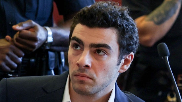 Luigi Mangione attends an evidentiary hearing in the murder case of UnitedHealthcare CEO Brian Thompson, at Manhattan Supreme Court in New York, Dec. 18, 2025. 