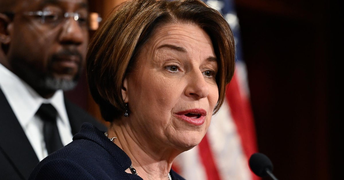 Klobuchar takes on ICE in video announcing run for Minnesota governor