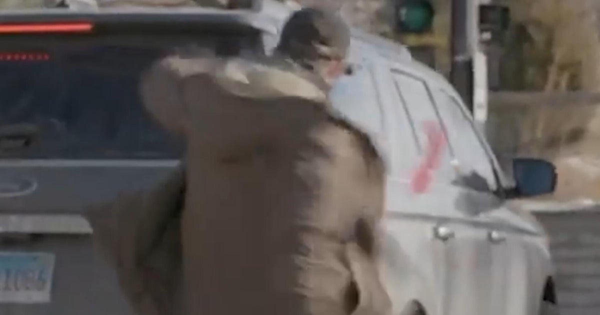 Breaking down video of Alex Pretti altercation 11 days before he died