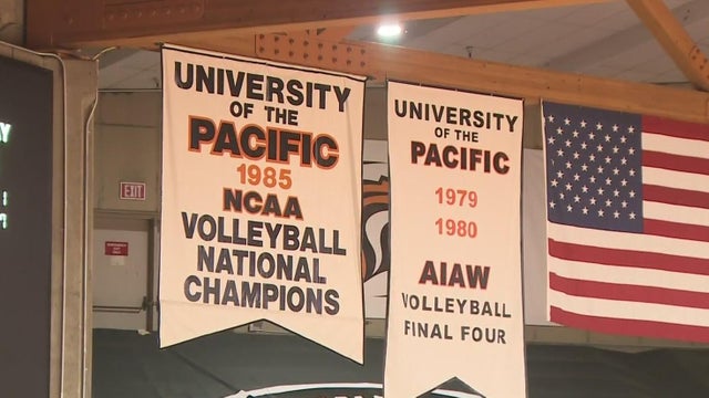 uop volleyball banners 