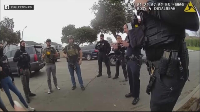 fullerton-pd-with-federal-agents.jpg 