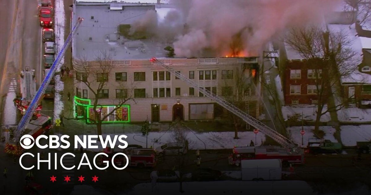 Extra-alarm fire burning in Chatham apartment building - CBS Chicago