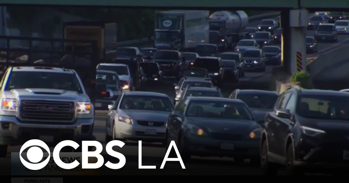 California lawmakers considering gas mileage tax