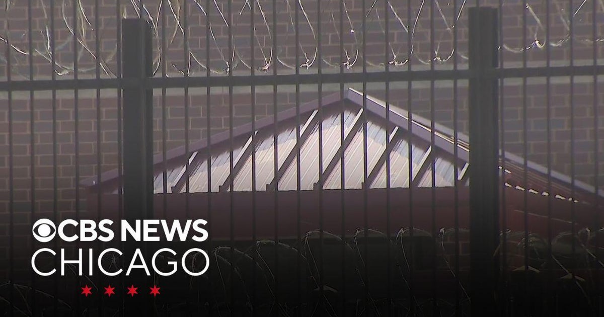 Willie Wilson donates $15,000 to 600 inmate accounts at Cook County ...
