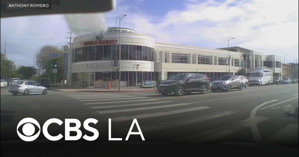 3 dead, 6 injured after car crashes into Los Angeles supermarket