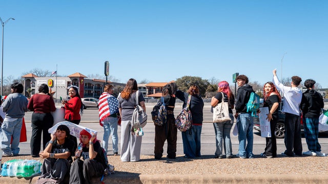 Austin School Students Organize Walkout Protesting ICE Immigration Enforcenments 