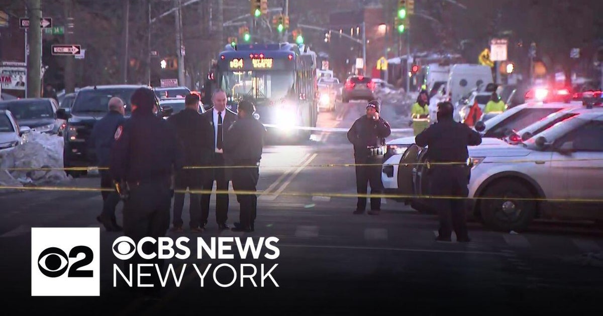 School bus driver being questioned in deadly Brooklyn crash - CBS New York