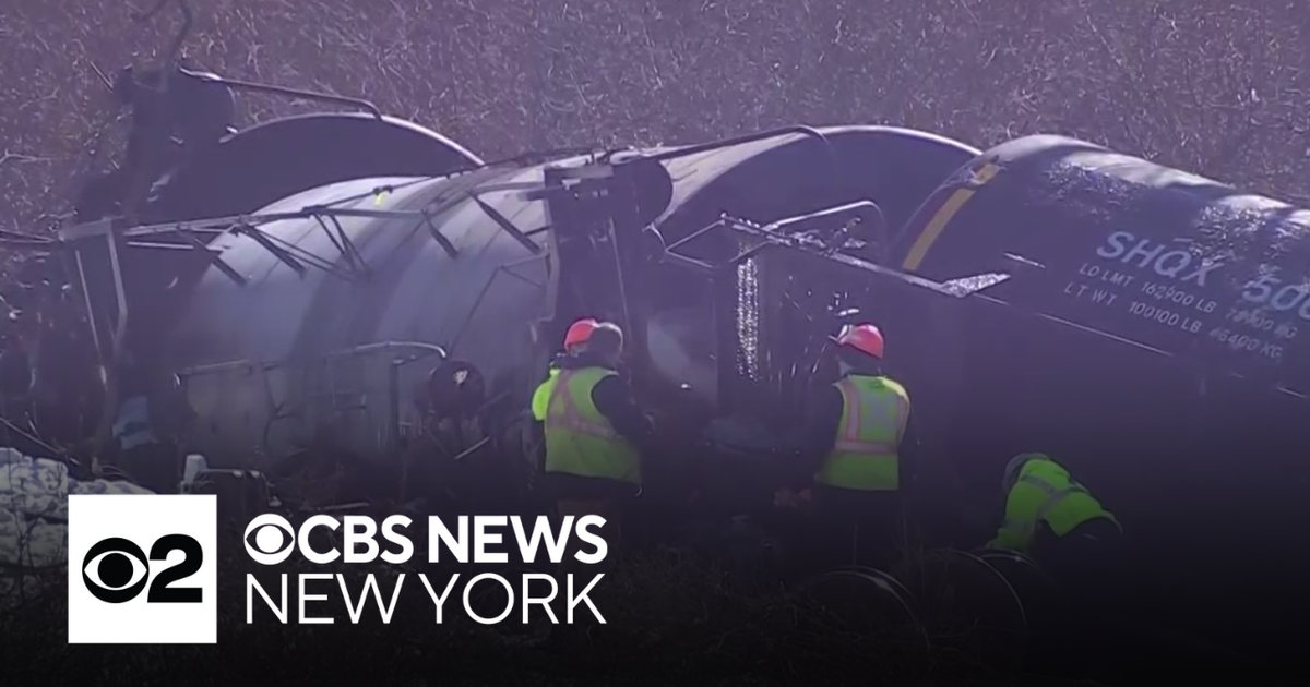 Officials are working to clear derailed train in Connecticut - CBS New York