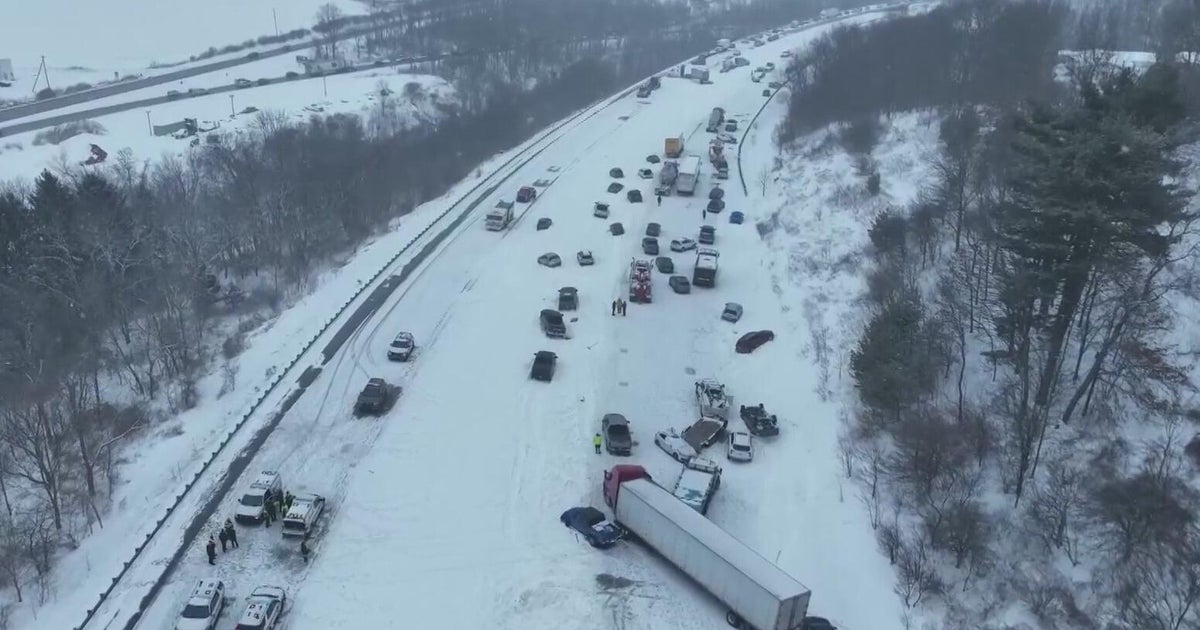 Man describes harrowing moments during 25-vehicle crash on Pennsylvania highway