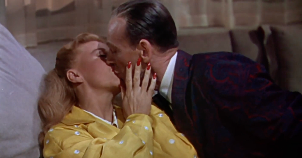 Една целувка може да остави траен отпечатък независимо дали е