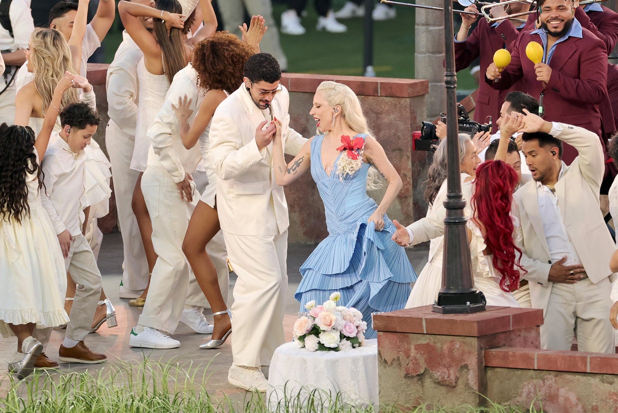 Who performed at the Super Bowl halftime show in 2026? Here's a full ...