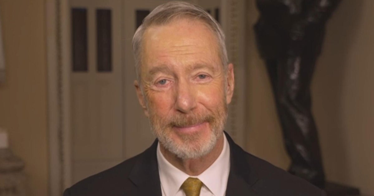 Democratic Rep. Stephen Lynch explains why he voted to hold Bill Clinton in contempt over Epstein