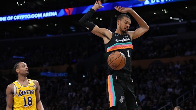 Spurs Lakers Basketball 