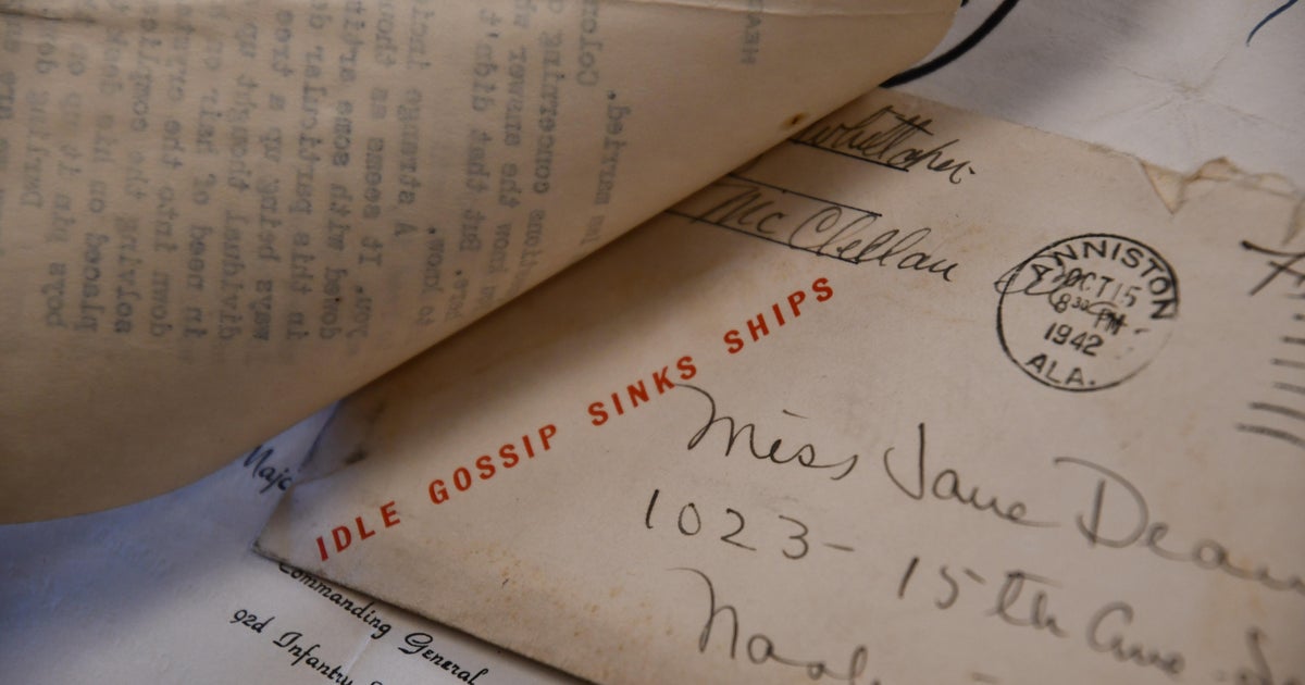 Любовни писма между войник от Втората световна война и бъдеща съпруга, открити в дома на Нешвил: „Нещо много важно да ви кажа“