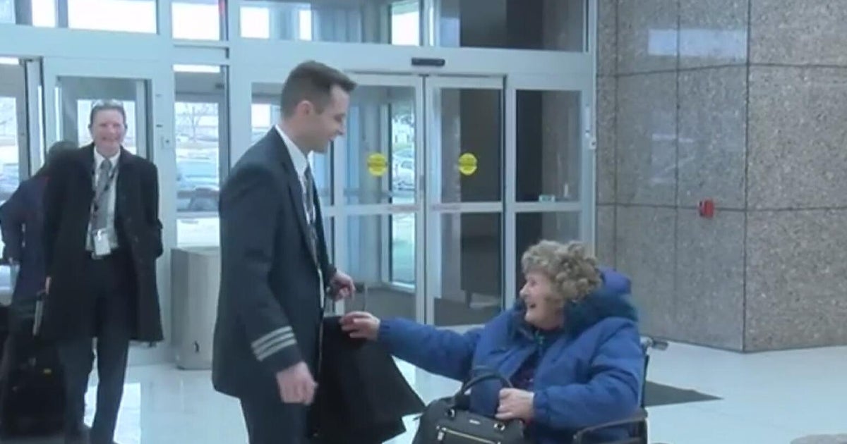Wisconsin grandmother takes first-ever plane flight piloted by grandson